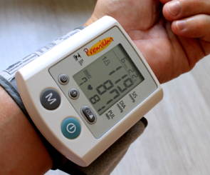 Tensiómetro digital de brazo