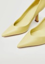 Zapato de piel tacón