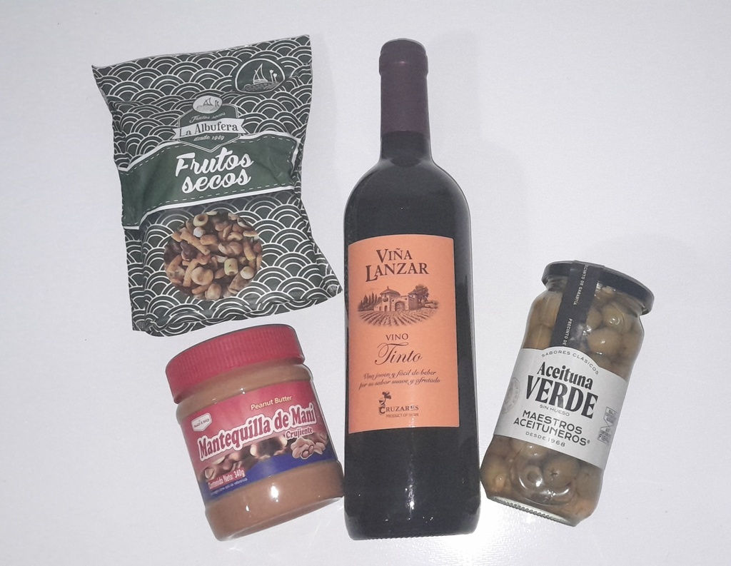 Combo Vino Tinto + Aceitunas + Mantequilla Maní + Frutos Secos