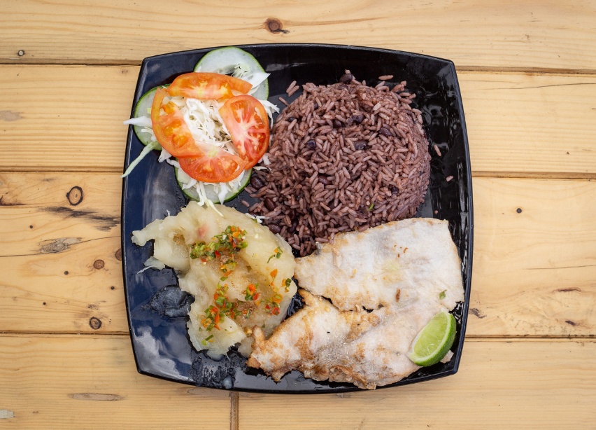 Filete de pescado grillé