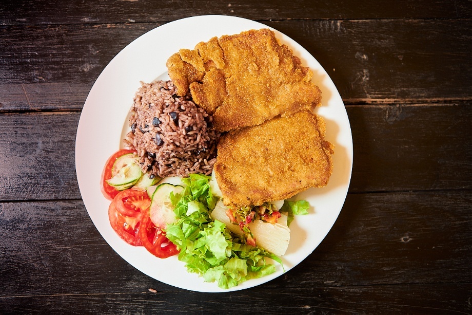 Filete de pescado empanado
