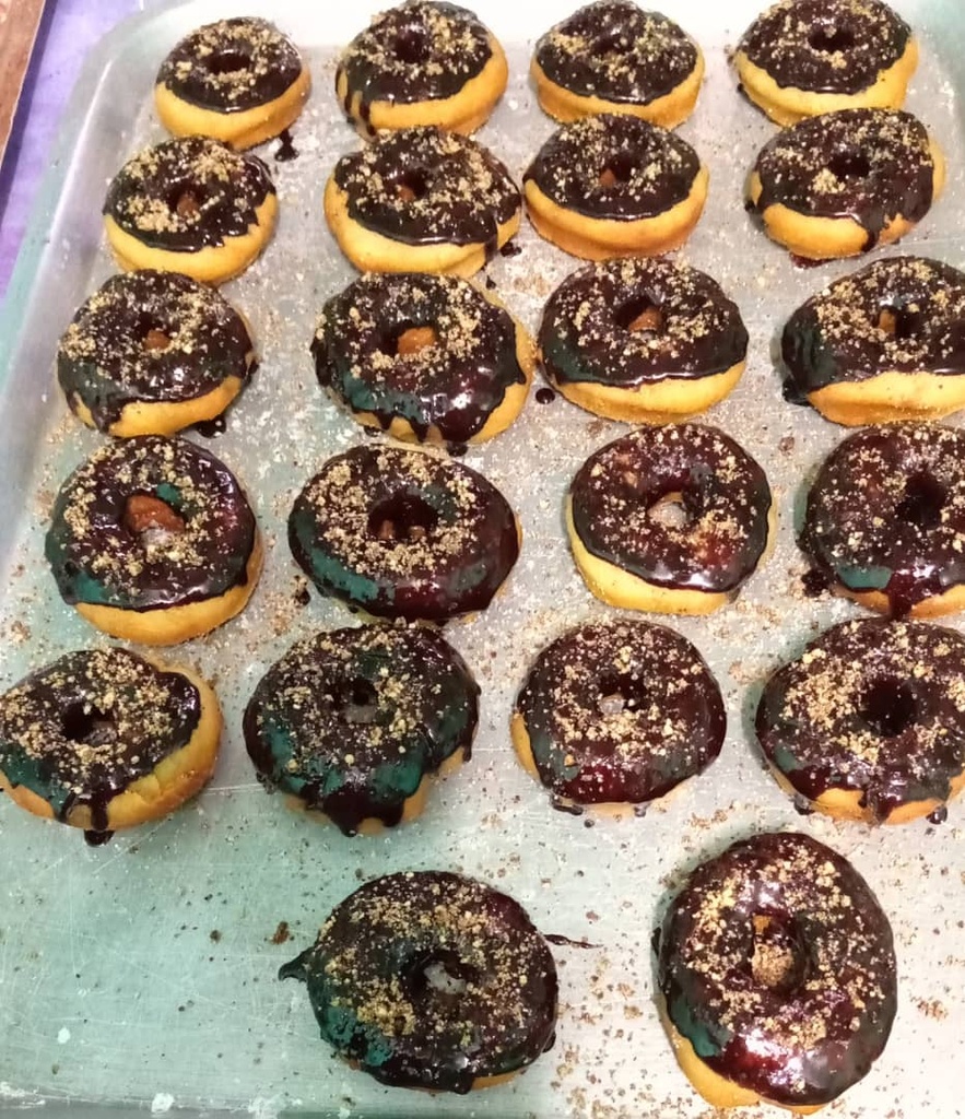 Donas Cubiertas de Chocolate y Maní (ud)