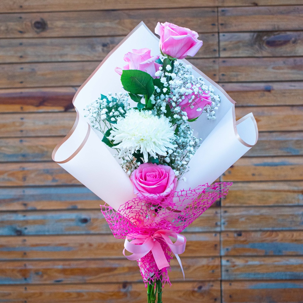 Ramo Elegante con Malla Floral