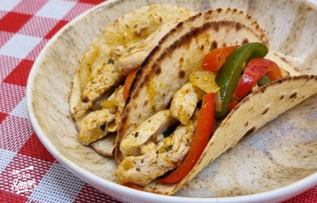 Tacos de Carne de Pollo (2 Unidades)