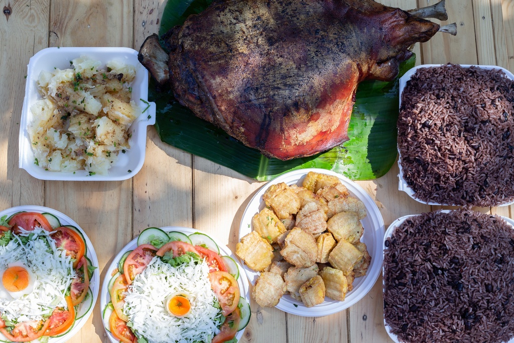 Combo de Pierna de Cerdo Asada 20 personas