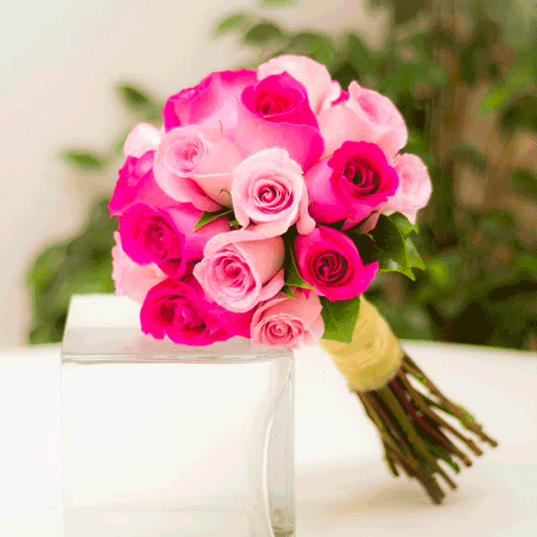 Bouquet de novia de 12 rosas